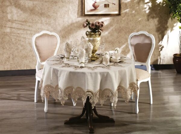 Round Tablecloth Set