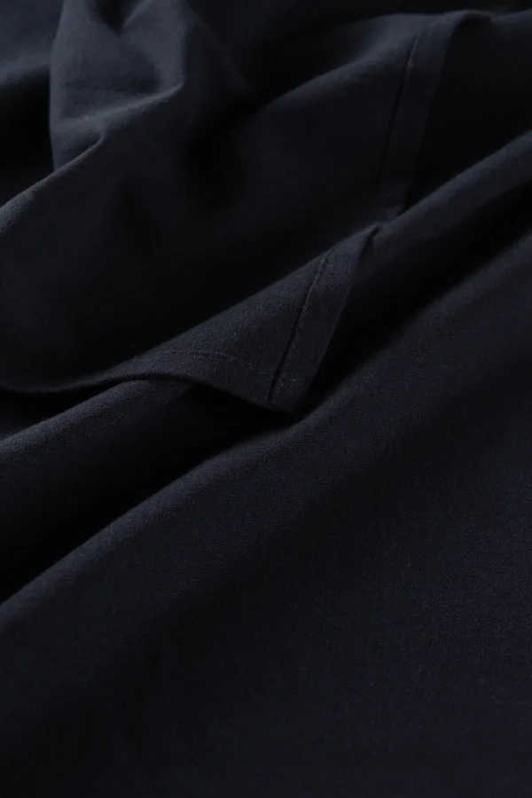 Premium Black Linen Napkin - Image 3