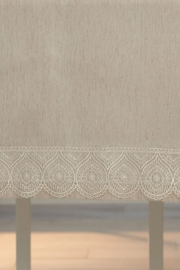 Embroidered Linen Tablecloth - Image 3