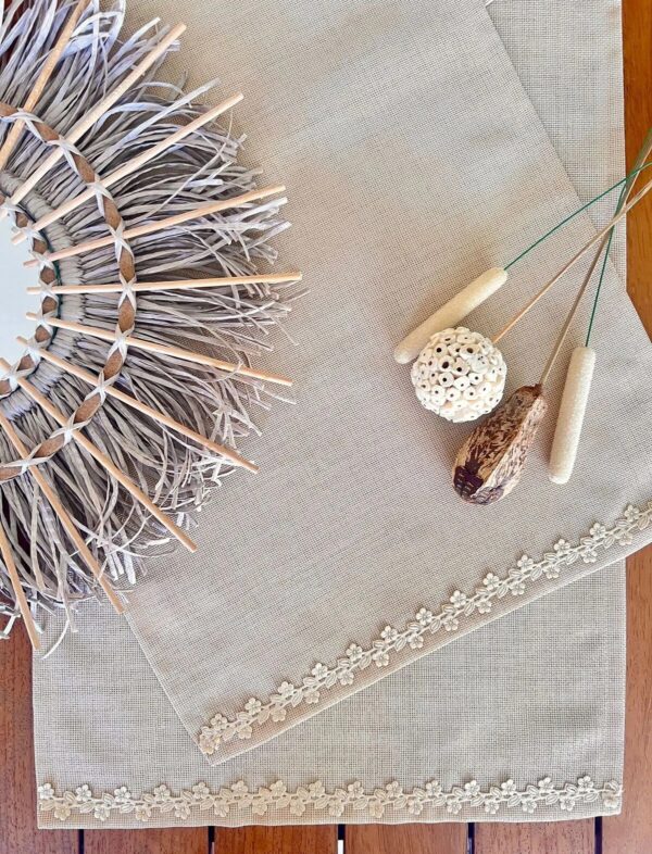 Leaf Pattern Table Runner