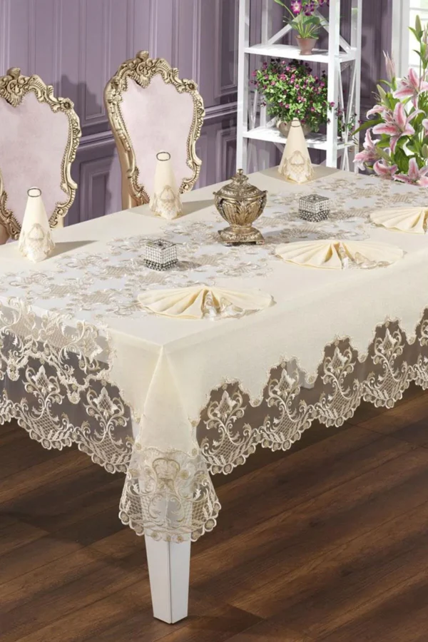 25-Piece Table Linen Set