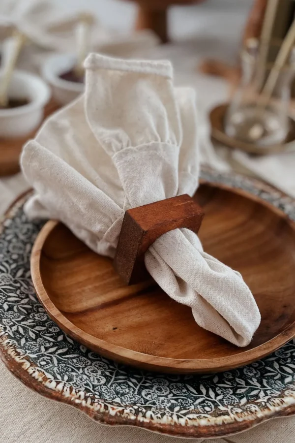 Naturel Ruffled Napkin Set of 6