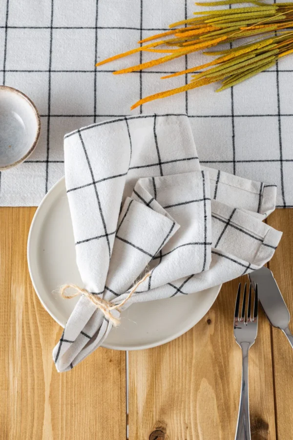 Set of 6 Linen Checkered Napkins - Image 2