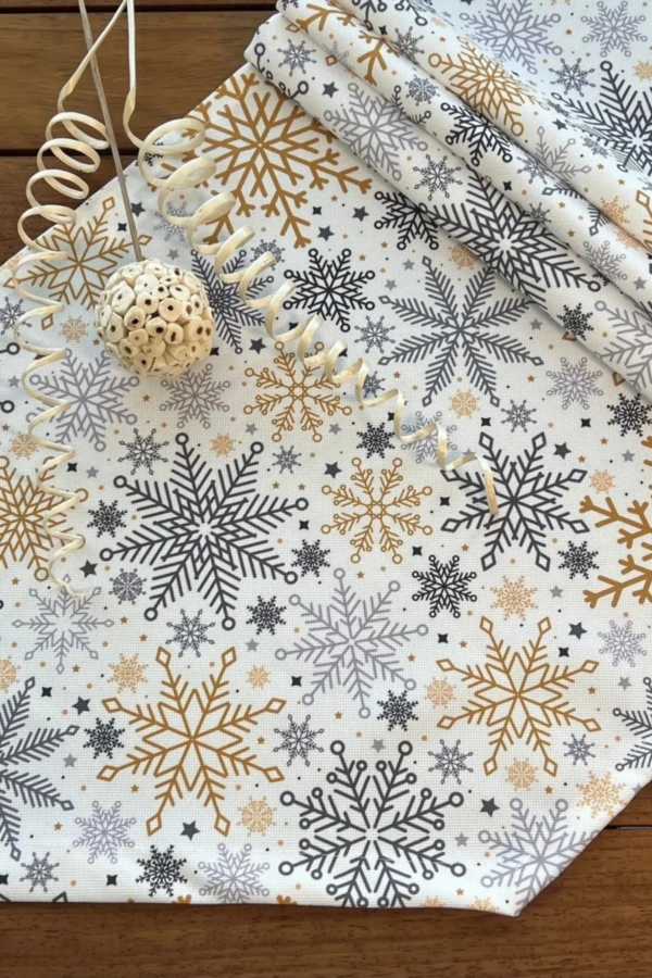 Snowflake Pattern Table Runner - Image 2