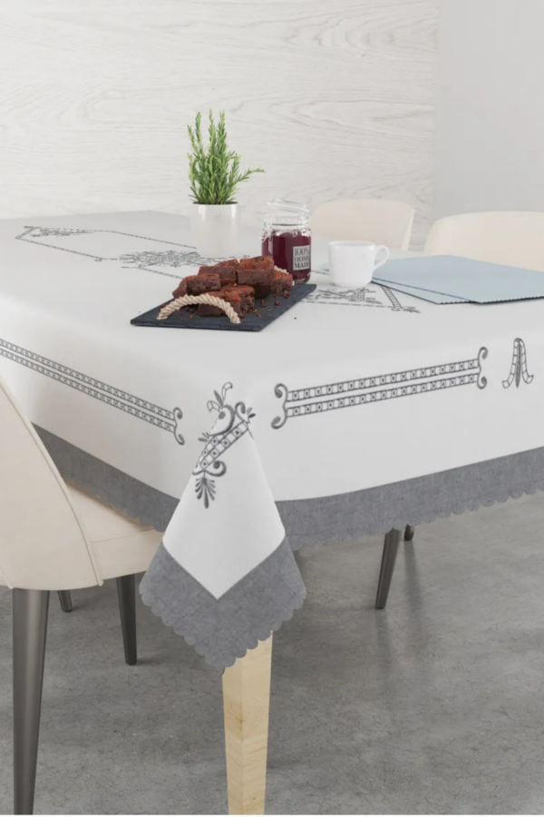 Polyester Geometric Pattern Tablecloth