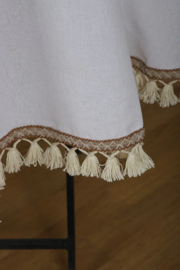 White Round Linen Tablecloth - Image 3