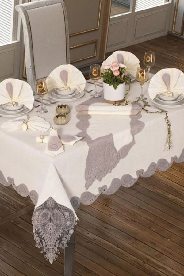 White And Silver Table Linen Set