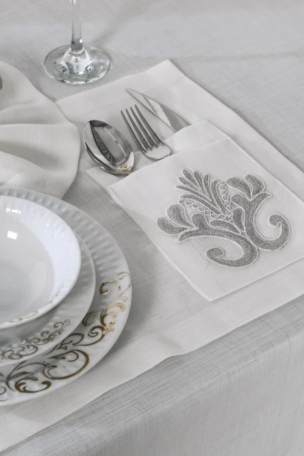 Tablecloth Set Cream Silver - Image 2