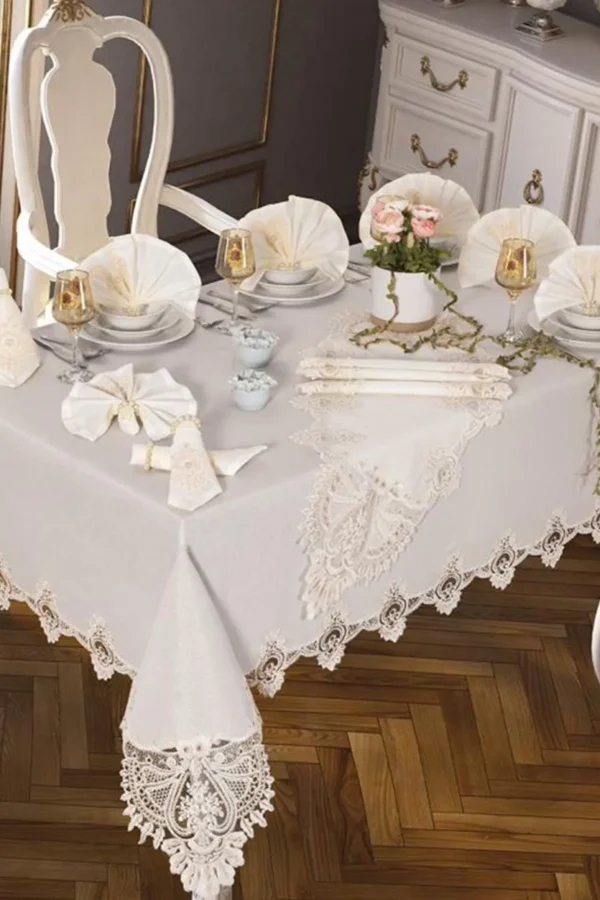 Linen Table Cloth Sets