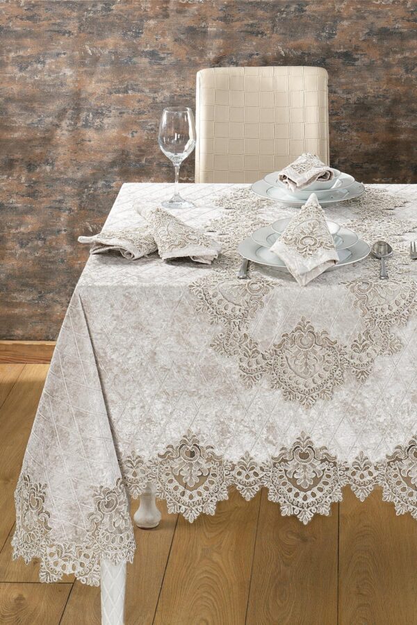 Luxury Velvet Tablecloth Set For Dining Room