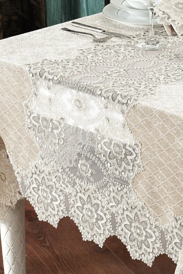 25-Piece Velvet Lace Tablecloth Set – Sophisticated Elegance - Image 3