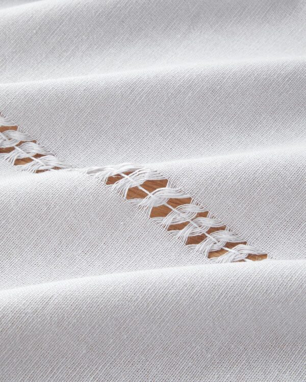 59 x 79 inches White Cotton Tablecloth - Image 2