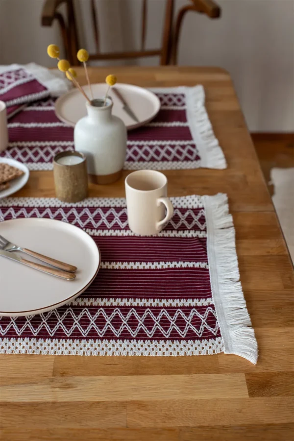 Set of 4 Burgundy Cotton Lace Placemats - Image 2